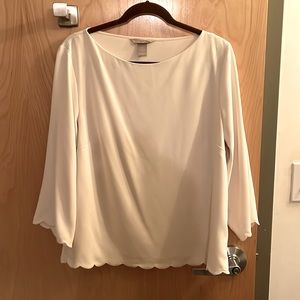 H&M White 3/4 Sleeve Top with Scalloped Bottom - Size 12